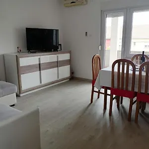 https://eva-kastela.splithotels.org
